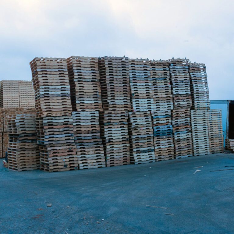 Used Pallets For Sale At Great Lake Pallet Company